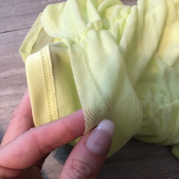 Nwt new neon yellow cropped tank cami forever 21 small - Picture 2 of 3